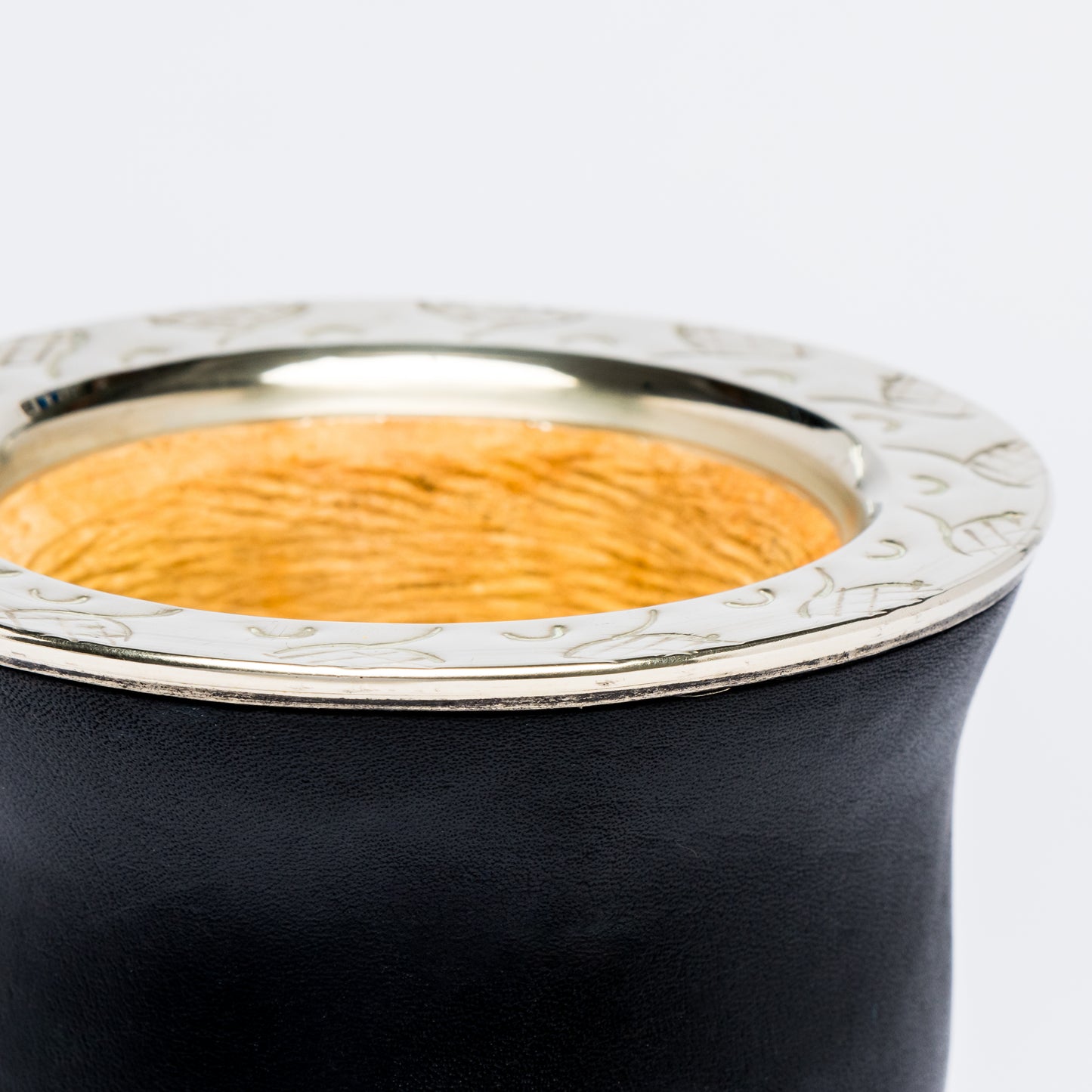 Chiselled nickel silver rim